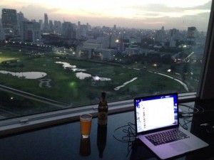 What is a digital nomad
